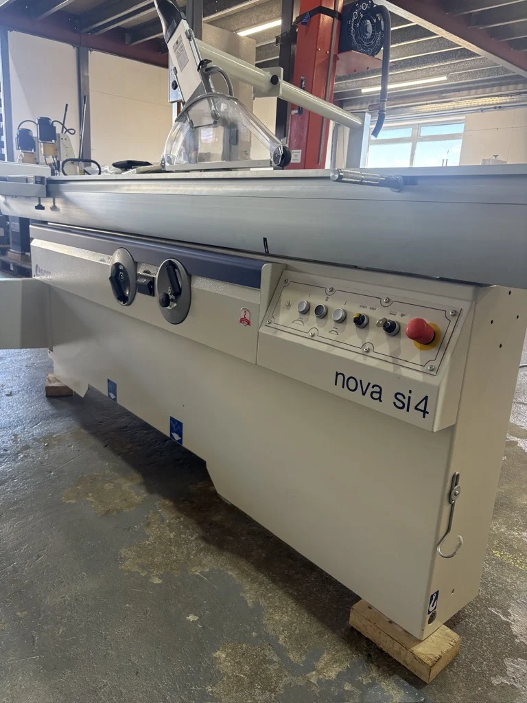 New Model SCM Nova si4 Panel Saw, 400mm Blade Kit, Extra Start Stop Controls, LED Scorer Indicator - Image 4