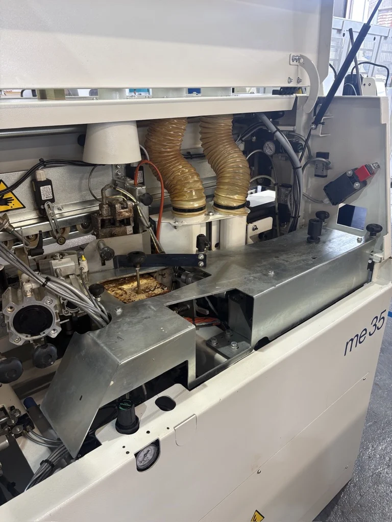2022 Minimax Me35tr Hot Melt Edgebander, Pre milling with Combined End Cutting - Rounding Unit - Image 7