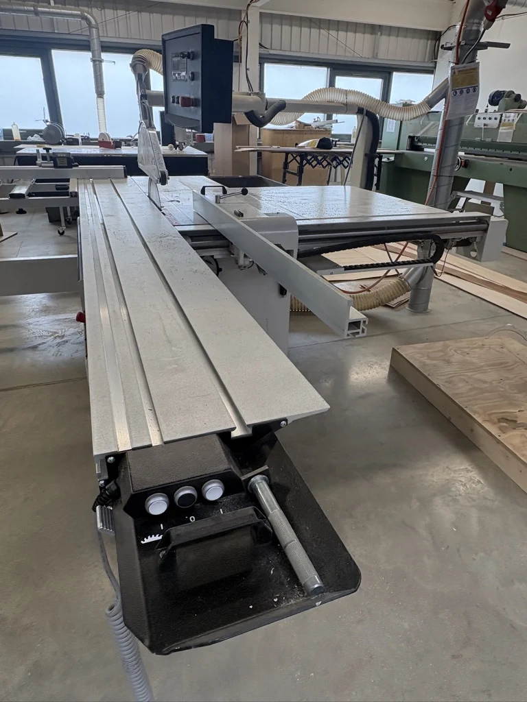 2023 SCM Nova si400ep Panel Saw, 3.2m, Ready 3 Up Control - Mtorised Fence and Blade Movements - Image 3